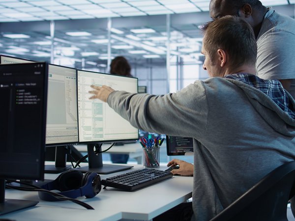 PAVIS Inbetriebnahme von Software: Effizient und Zuverlässig 
